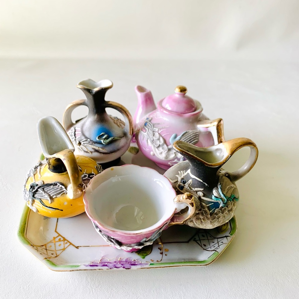 Miniature Asian Porcelain Dragon Tea Items